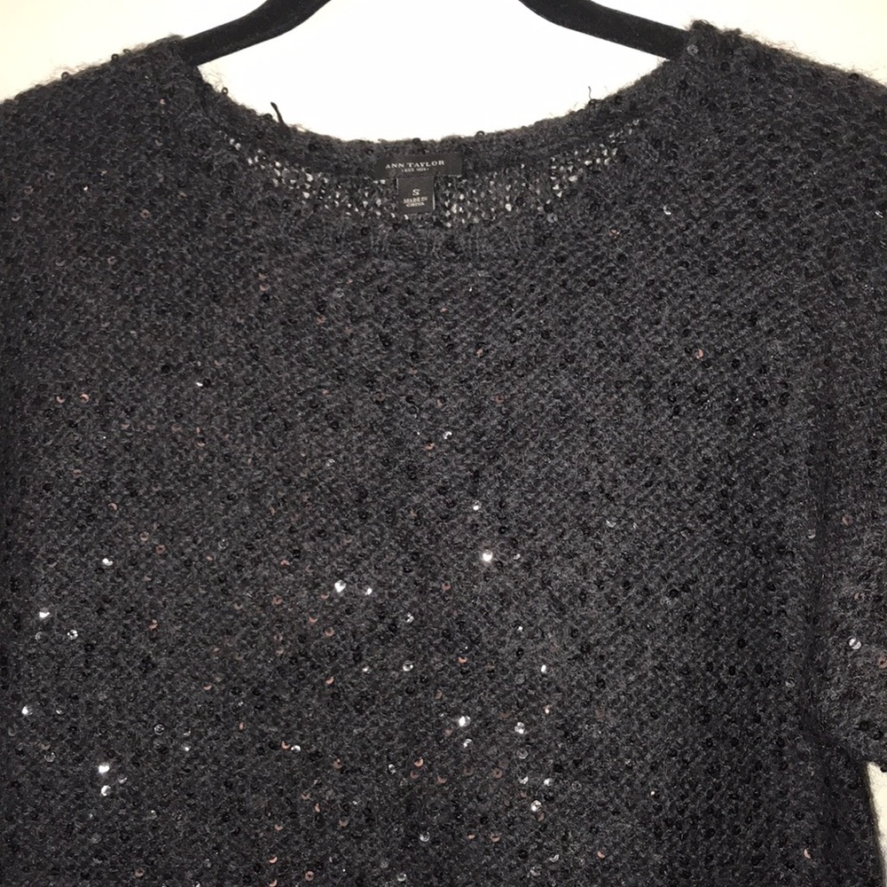 ANN TAYLOR SHORT SLEEVES SEQUIN SWEATER - S - Picture 2 of 4